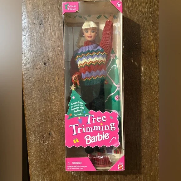 Vintage 1998 TREE TRIMMING BARBIE ! - Picture 7 of 7